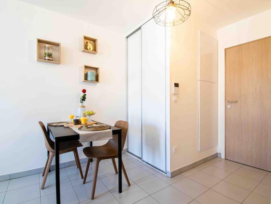 Apartment Le Tony Garnier Check In H24 Wifi